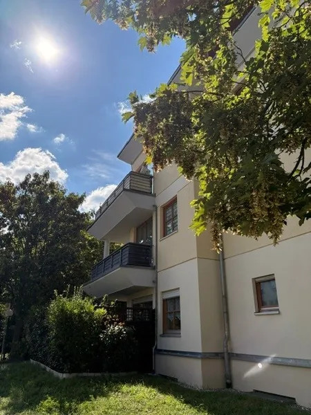 Großzügige 2 Zimmerwohnung mit Wintergarten — photo 1